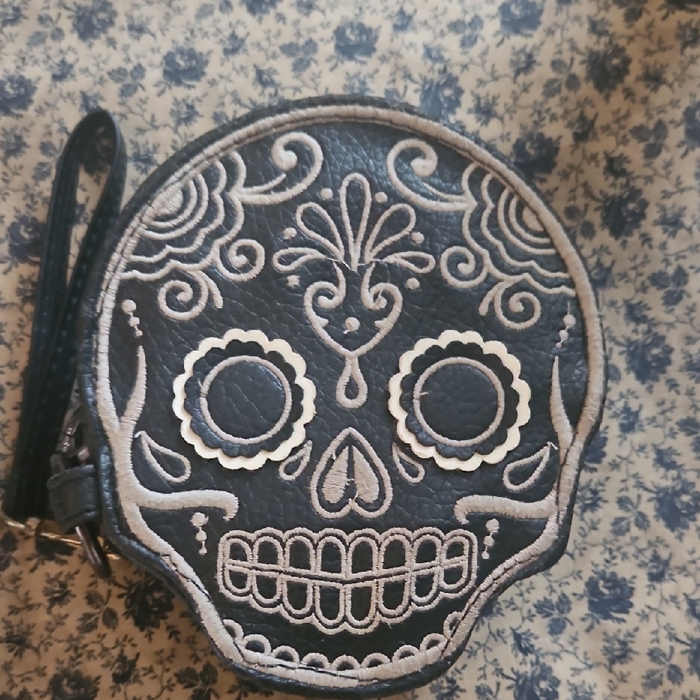 EUC Loungefly Sugar Skull Wristlet - Picture 1 of 4